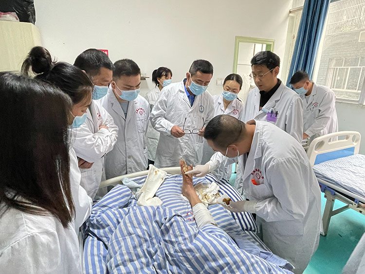 首页-BB贝博艾弗森公司官网