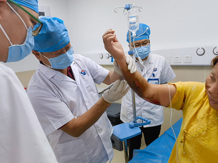 首页-BB贝博艾弗森公司官网