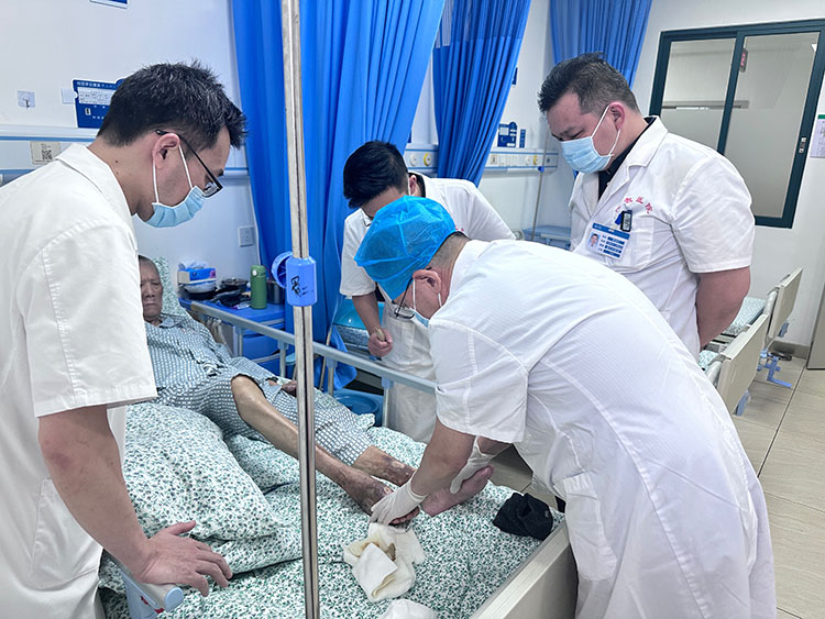 首页-BB贝博艾弗森公司官网